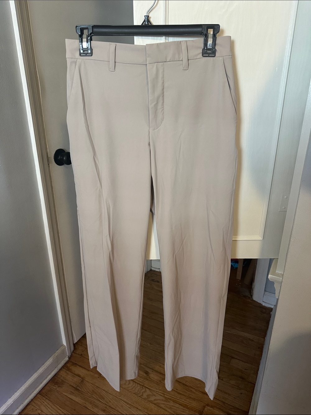 Vuori Miles Trouser in Willow Grey